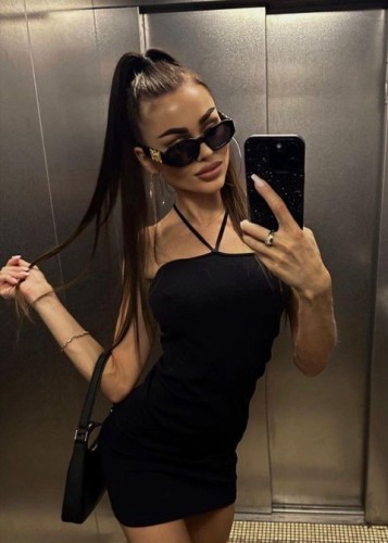 Анжела, Г. Новодвинск